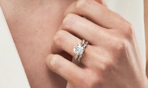 Lily Arkwright’s oval cut engagement rings